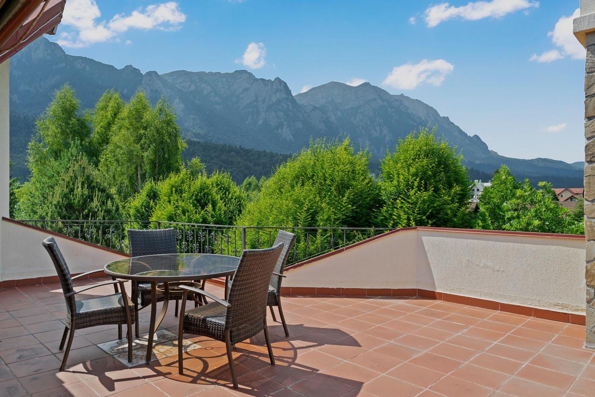 Wine Cellar Villa With Beautiful Garden In Sinaia - Busteni Poiana Tapului Esterno foto